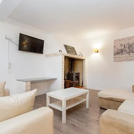 Solar Santo Antonio 파멜라